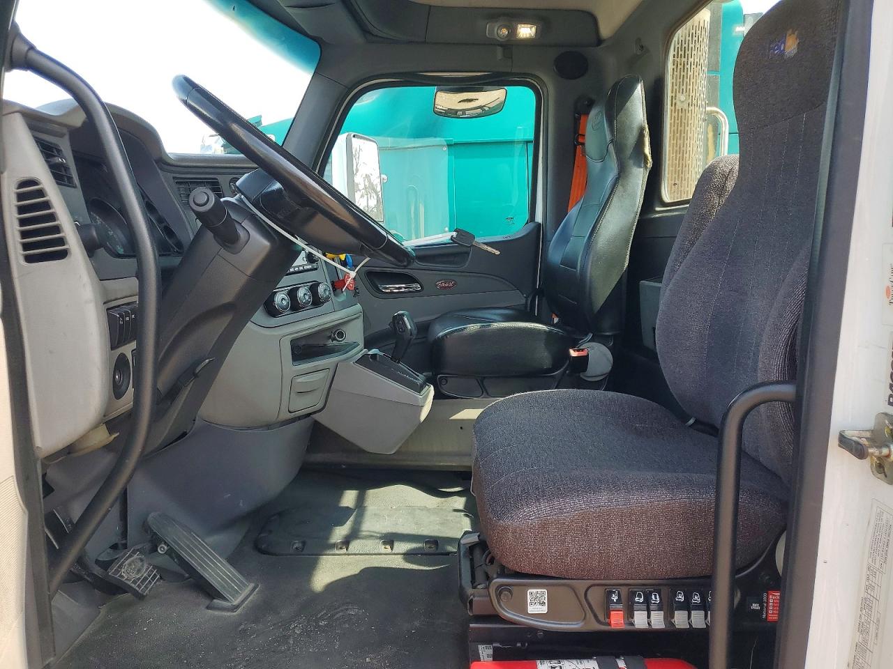 2017 PETERBILT All other VIN 1XPBA48X5HD428857 photo 5