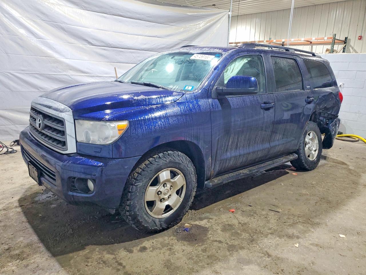 2010 Toyota Sequoia VIN 5TDBY5G17AS026980 photo 1