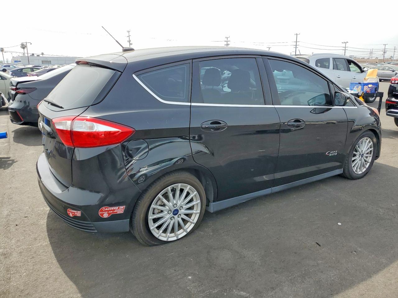 2016 Ford Cmax VIN 1FADP5CU6GL103804 photo 3