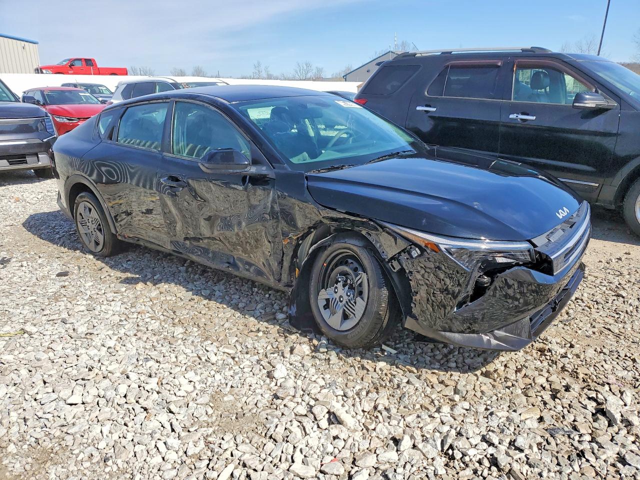 2025 Kia K4 lx VIN 3KPFT4DE0SE241355 photo 4