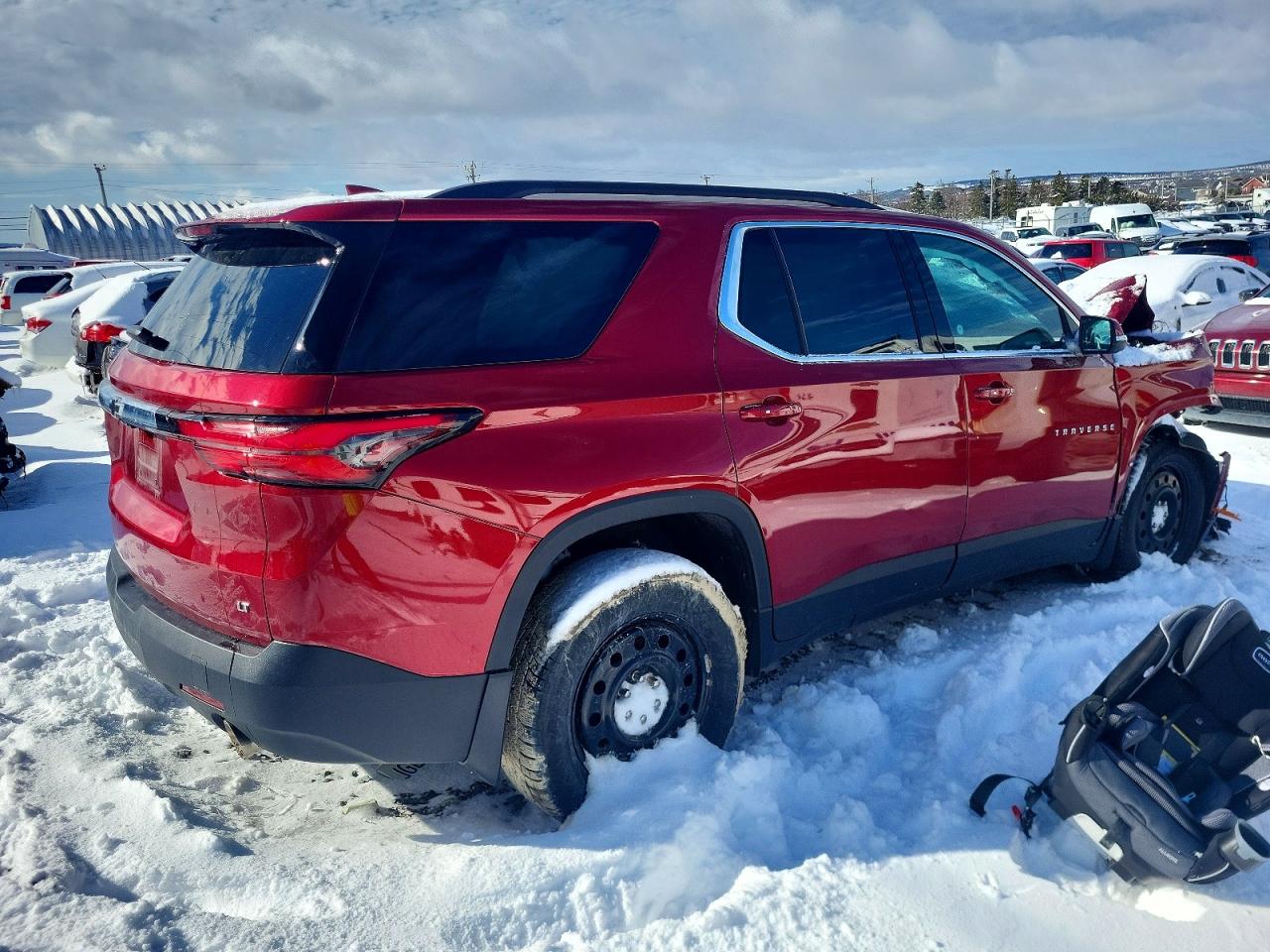 2023 Chev Traverse VIN 1GNEVHKW7PJ311010 photo 3