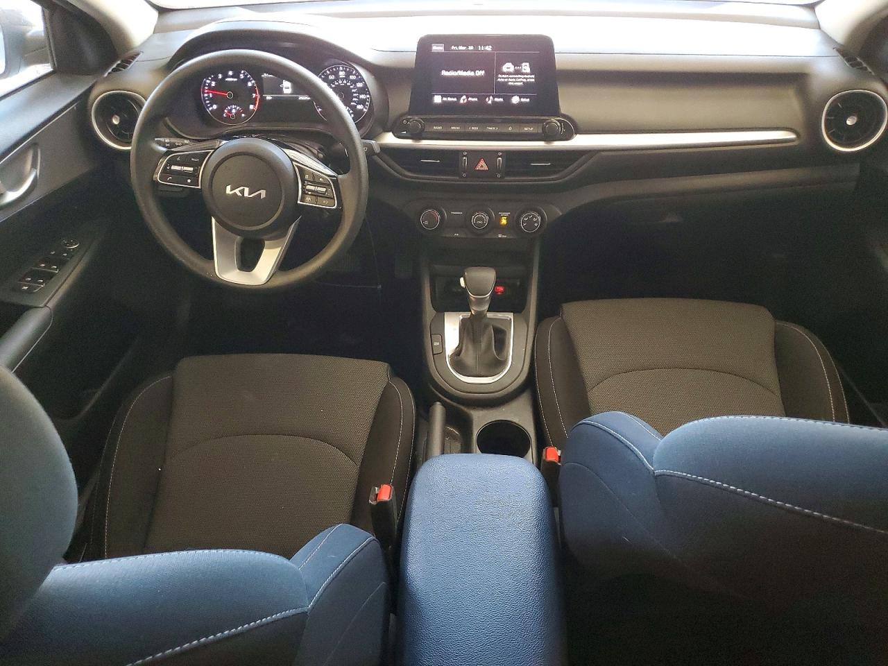 2024 Kia Forte lxs VIN 3KPF24AD8RE828279 photo 8