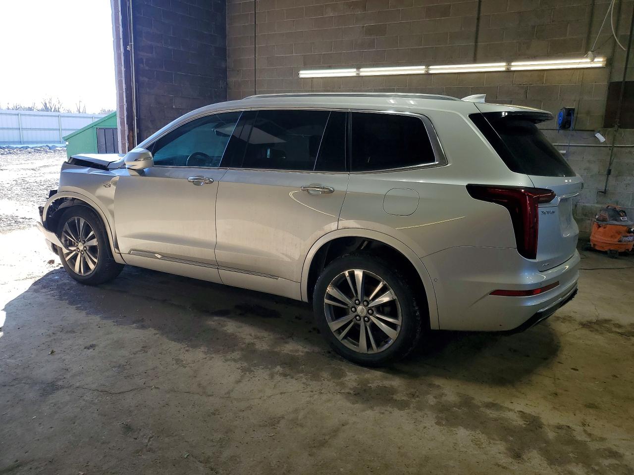 2020 Cadillac Xt6 VIN 1GYKPDRS2LZ204860 photo 2