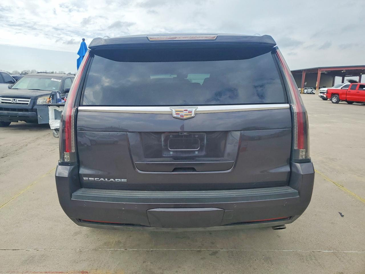 2018 Cadillac Escalade VIN 1GYS3BKJXJR368601 photo 6