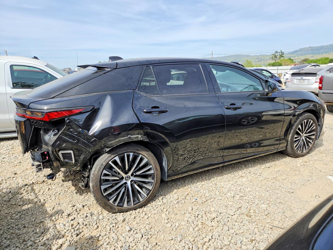 2023 LEXUS RZ 450E LUXURY VIN JTJAAAAB7PA012428 photo 3