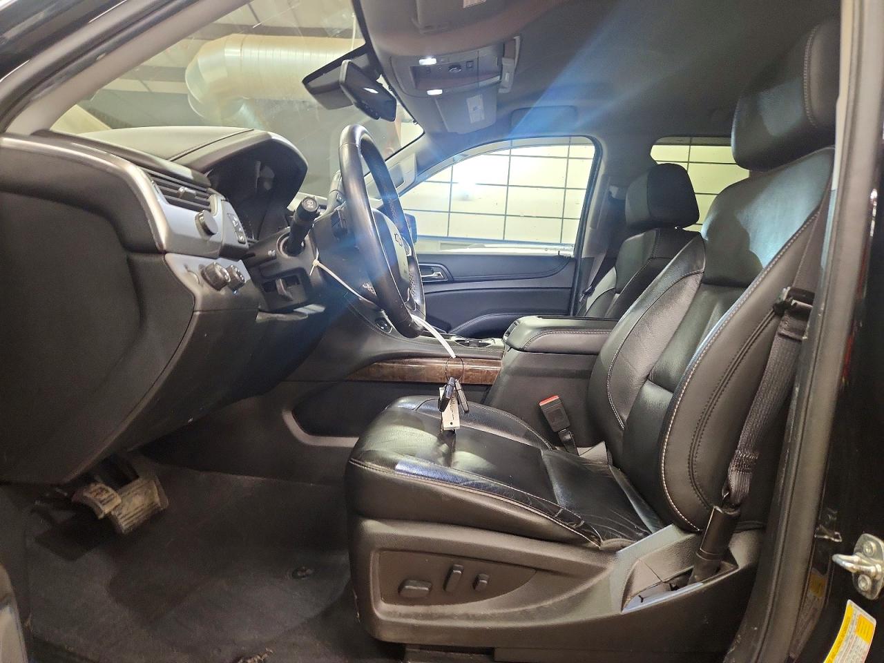 2020 Chevrolet Suburban VIN 1GNSKHKC8LR175631 photo 7