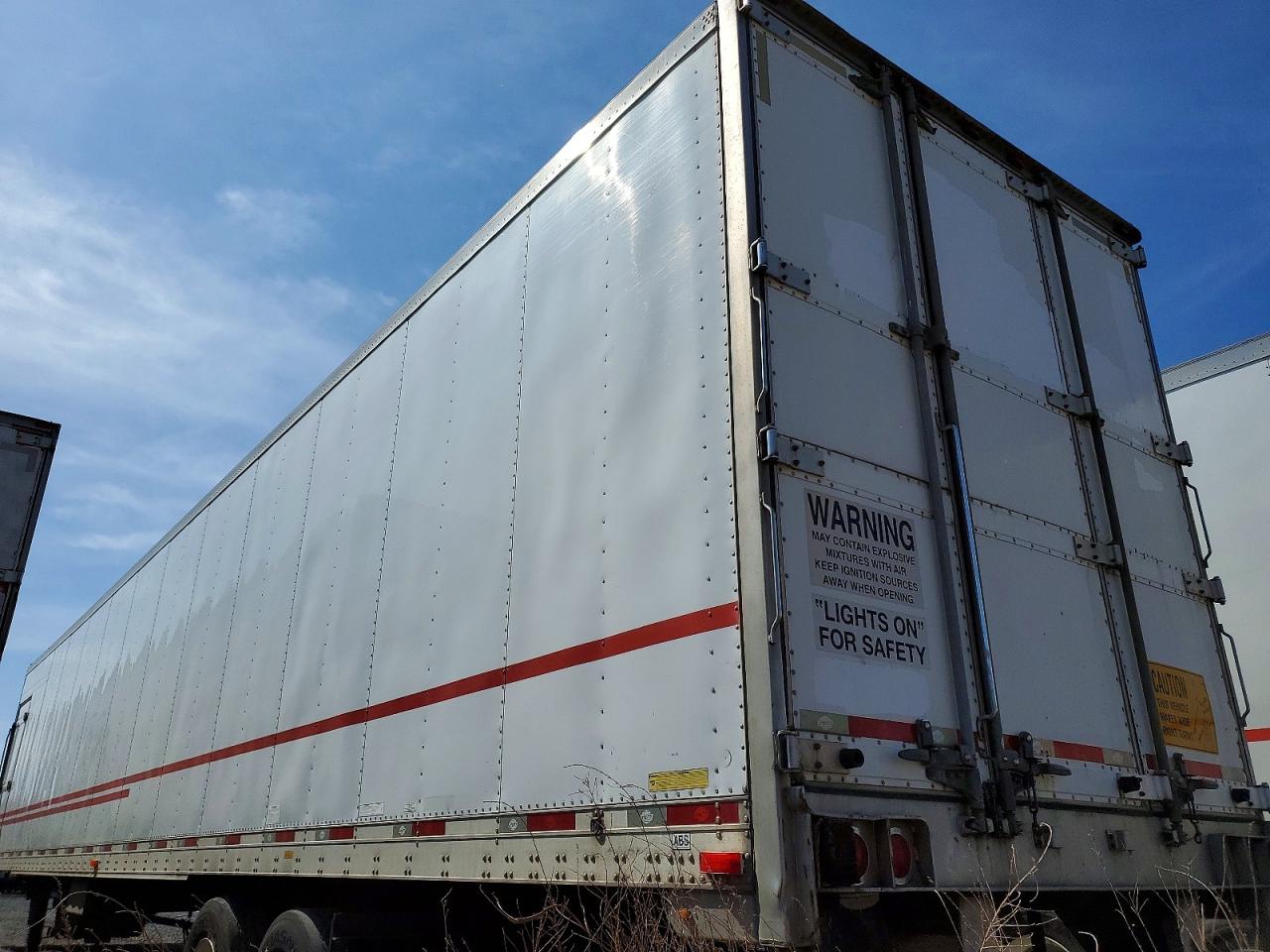 2013 UTILITY All models VIN 1UYVS2533DM510308 photo 3