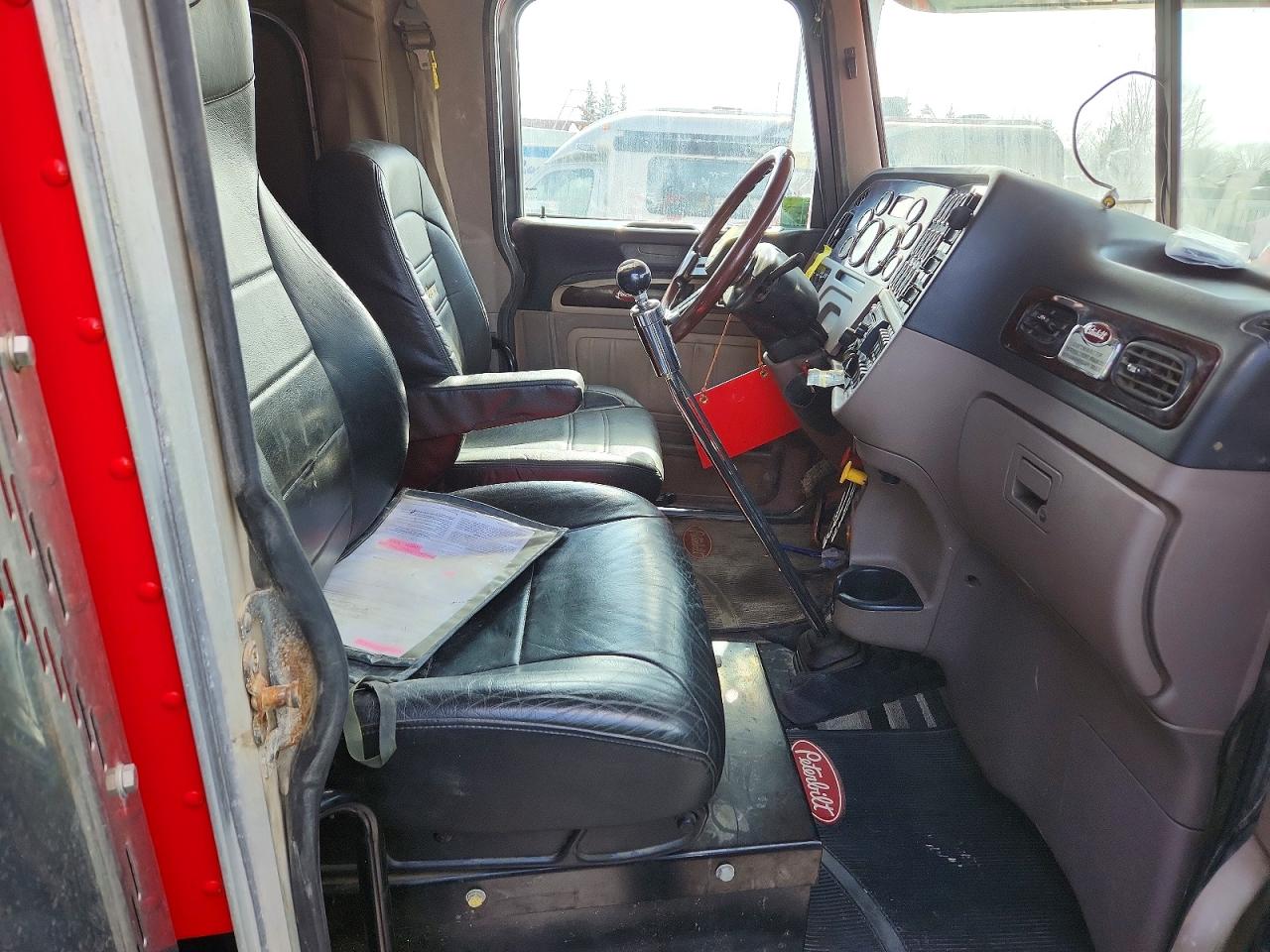 2021 PETERBILT All models VIN 1XPXDP0X5MD745607 photo 5