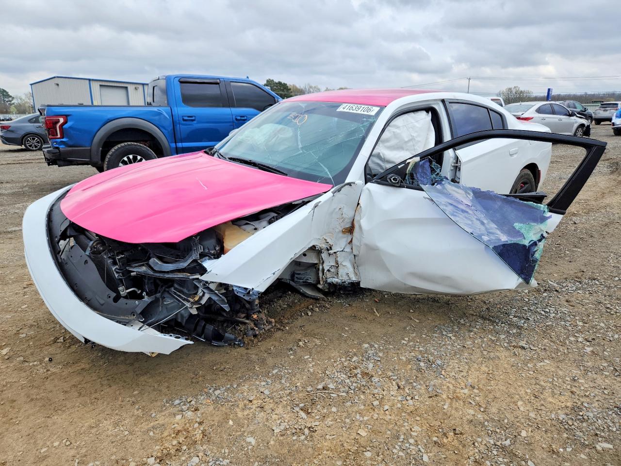 2015 Dodge Charger VIN 2C3CDXAT2FH863667 photo 1