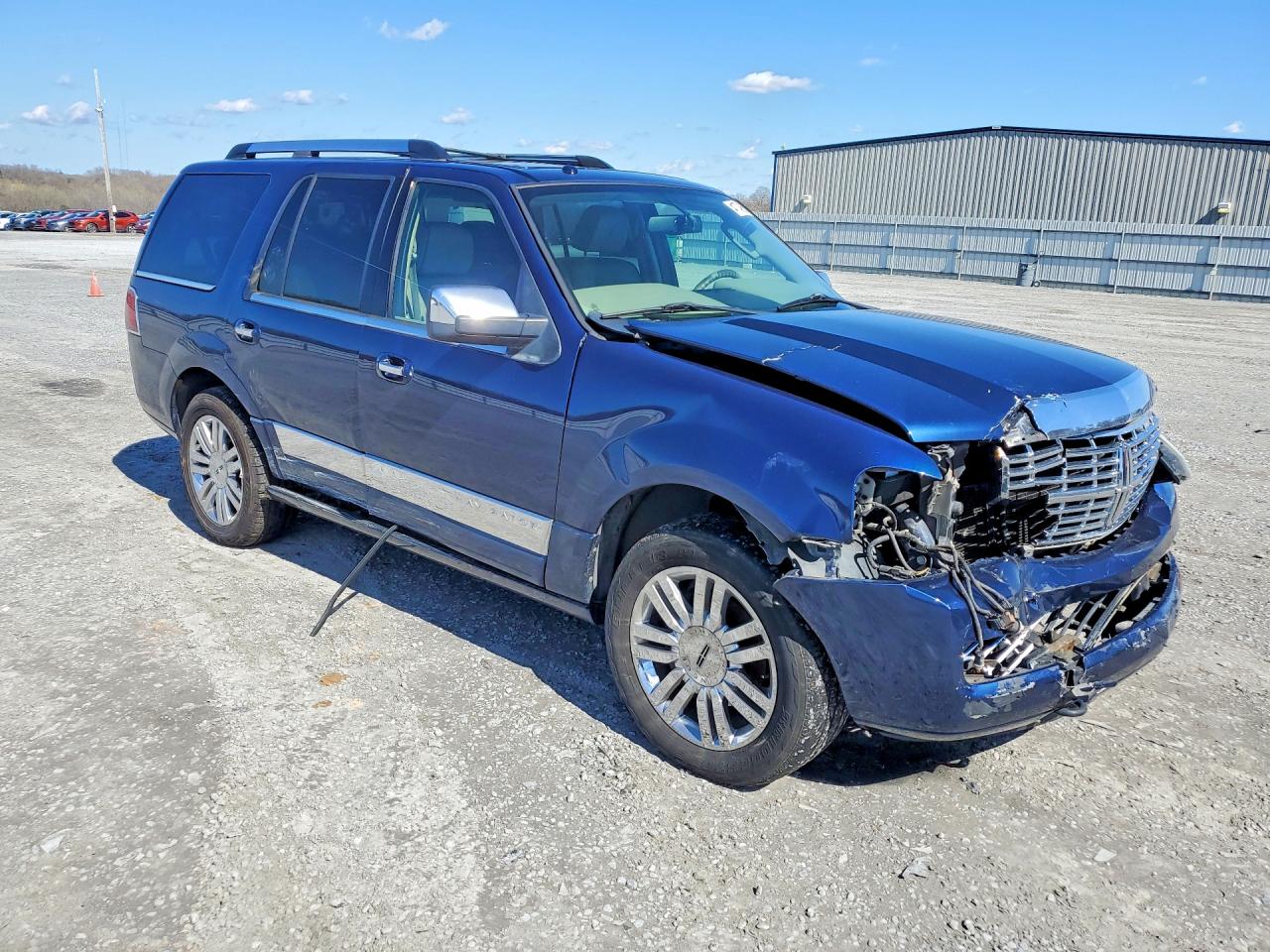 2007 LINCOLN Navigator VIN 5LMFU27547LJ25175 photo 4