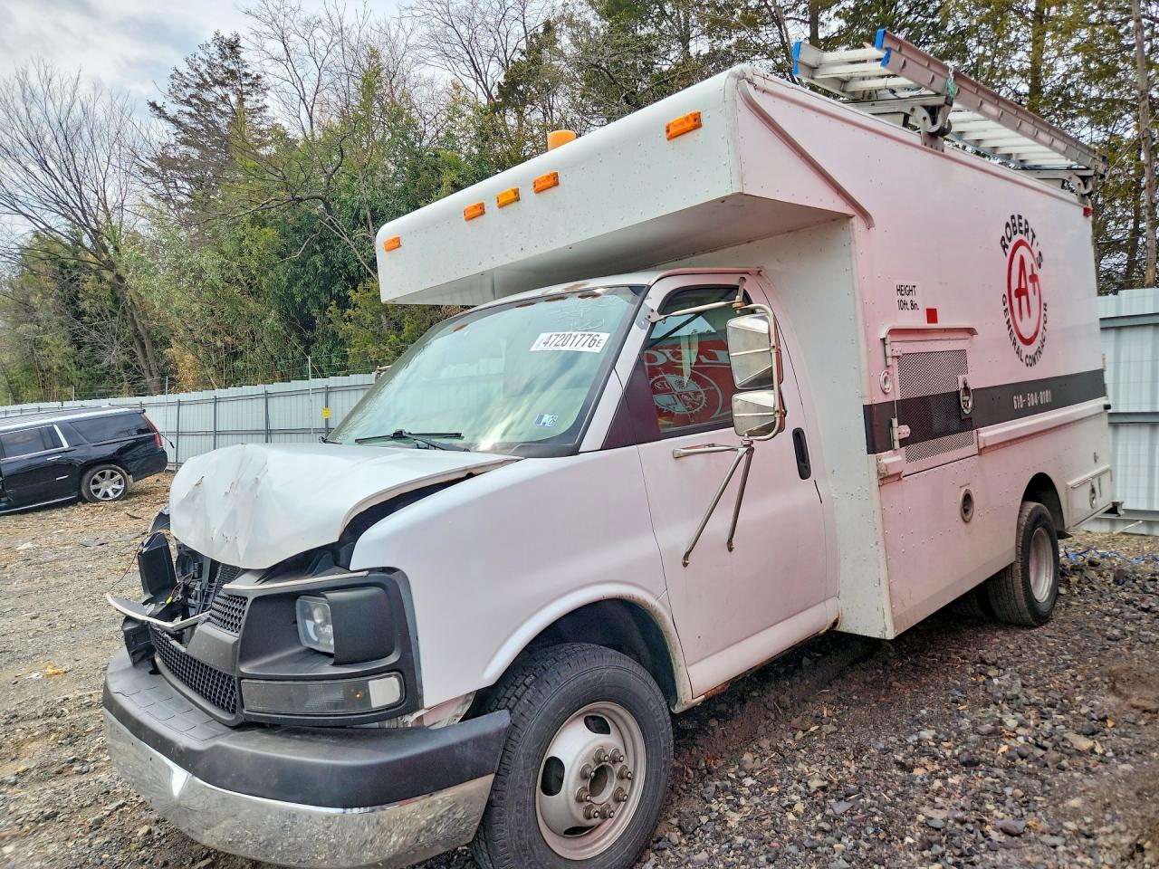 2005 Chevrolet Express VIN 1GBJG31U751143665 photo 1