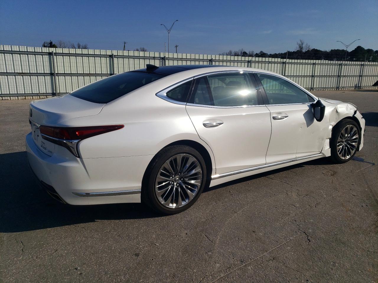 2018 Lexus Ls500 VIN JTHC5LFF3J5001870 photo 3