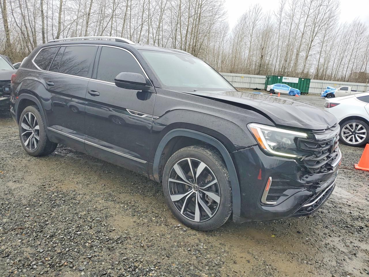 2024 Volkswagen Atlas VIN 1V2FR2CA5RC525128 photo 4