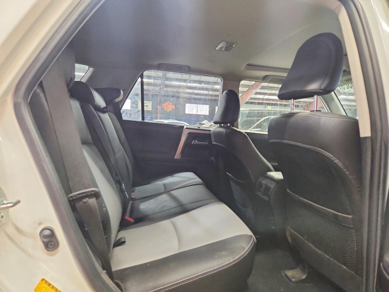 2016 Toyota 4runner VIN JTEBU5JR4G5388396 photo 11