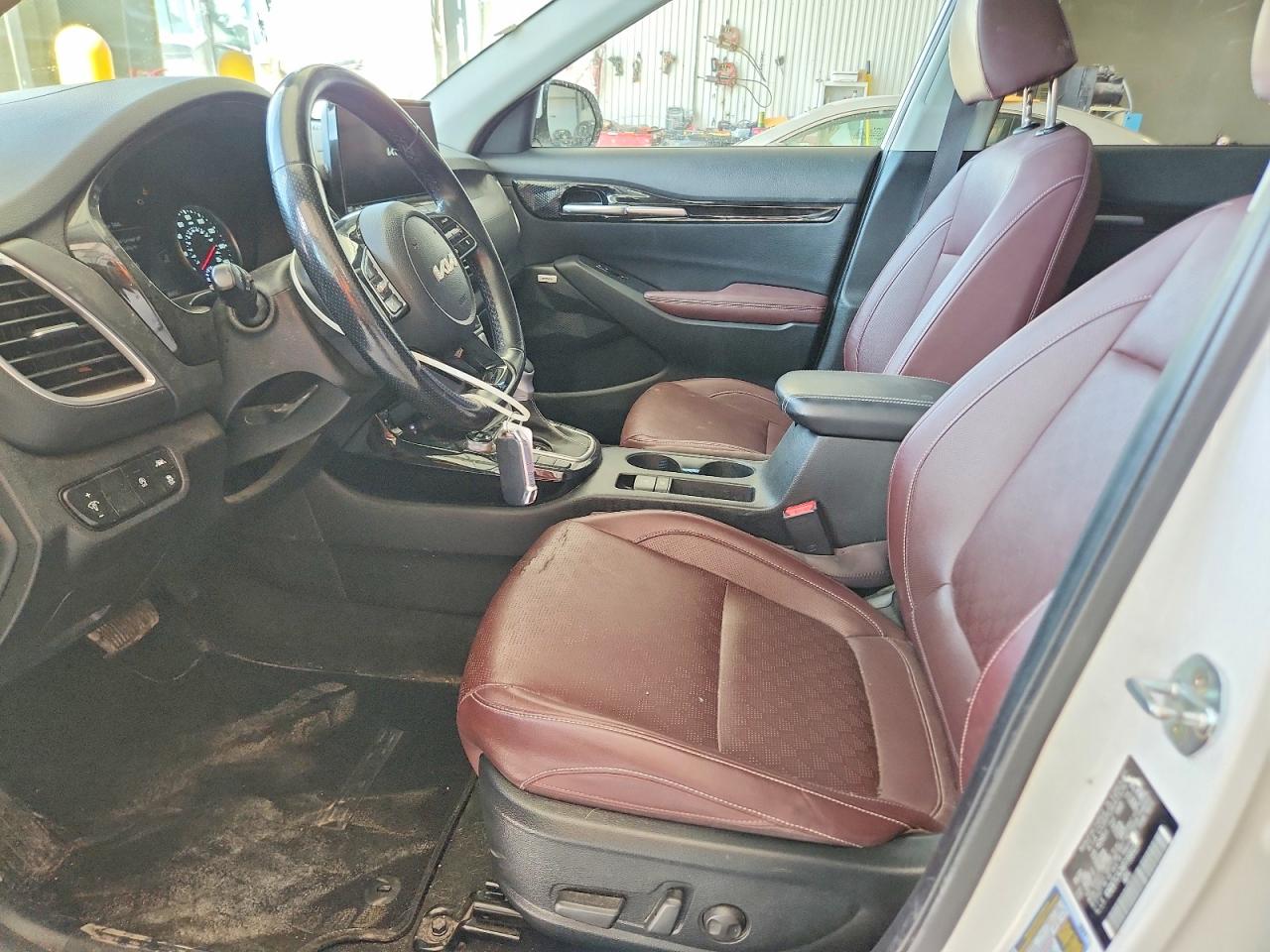 2023 Kia Seltos VIN KNDETCA26P7358123 photo 7