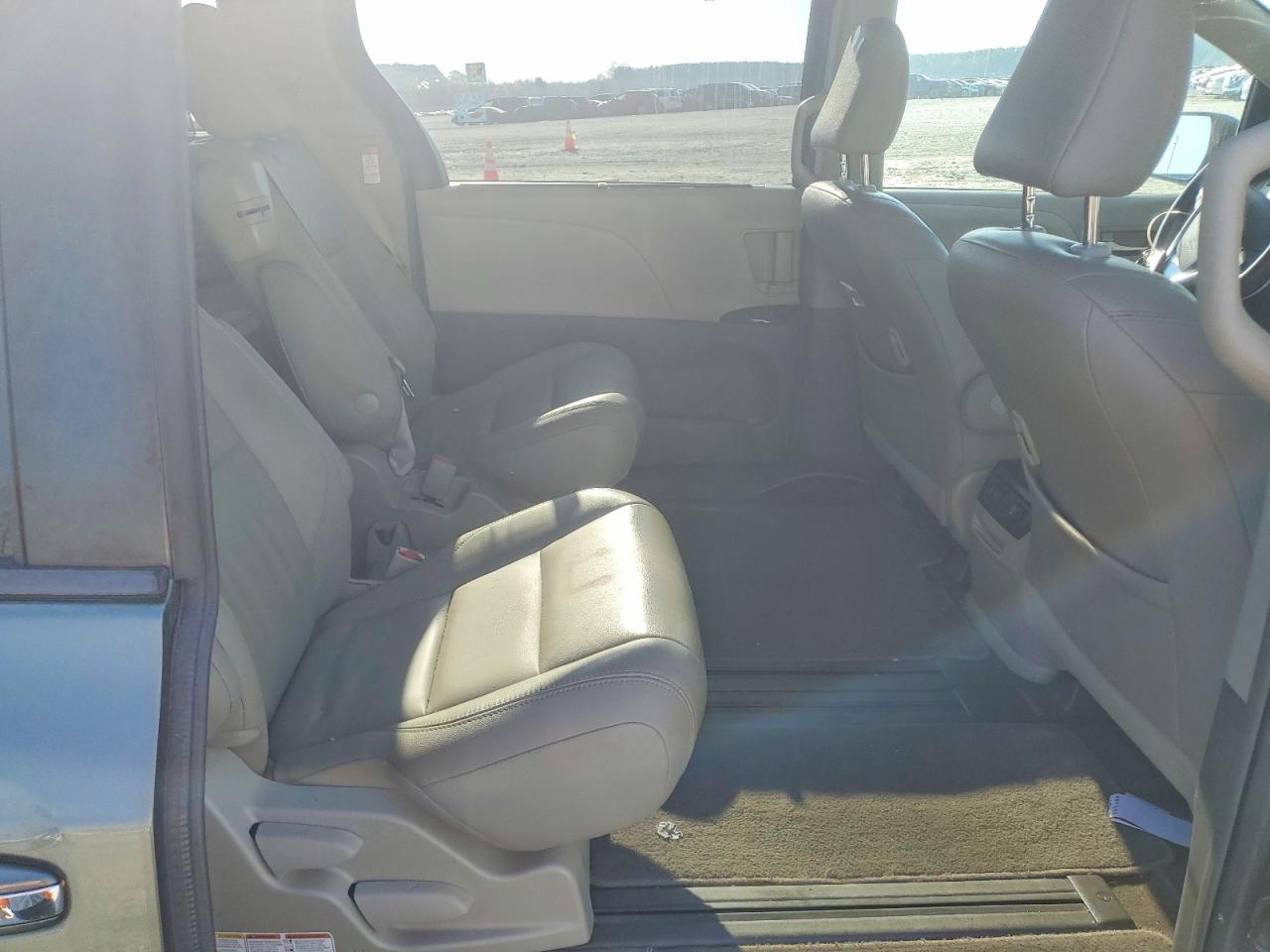 2018 Toyota All models VIN 5TDYZ3DC0JS937525 photo 11