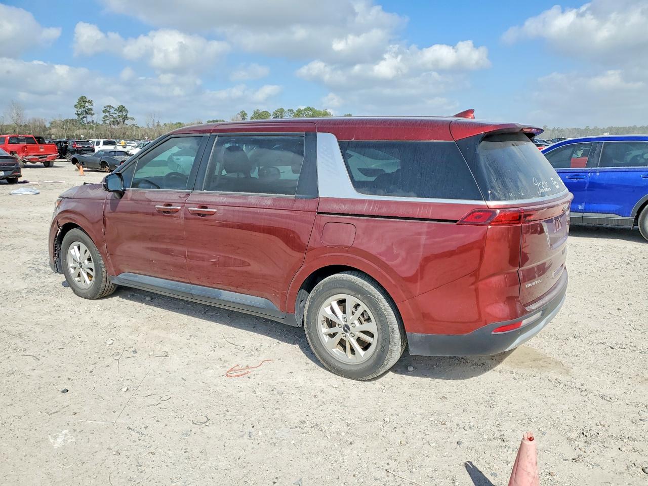 2023 Kia All other VIN KNDNB4H3XP6249385 photo 2