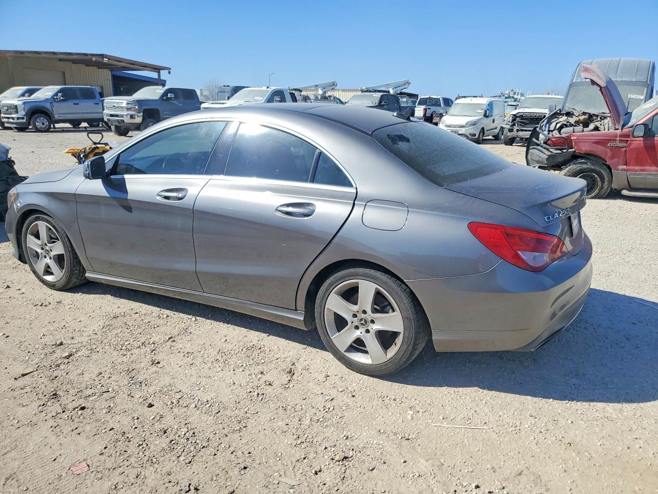 2019 Mercedes-Benz Cla-class VIN WDDSJ4EB8KN736817 photo 2