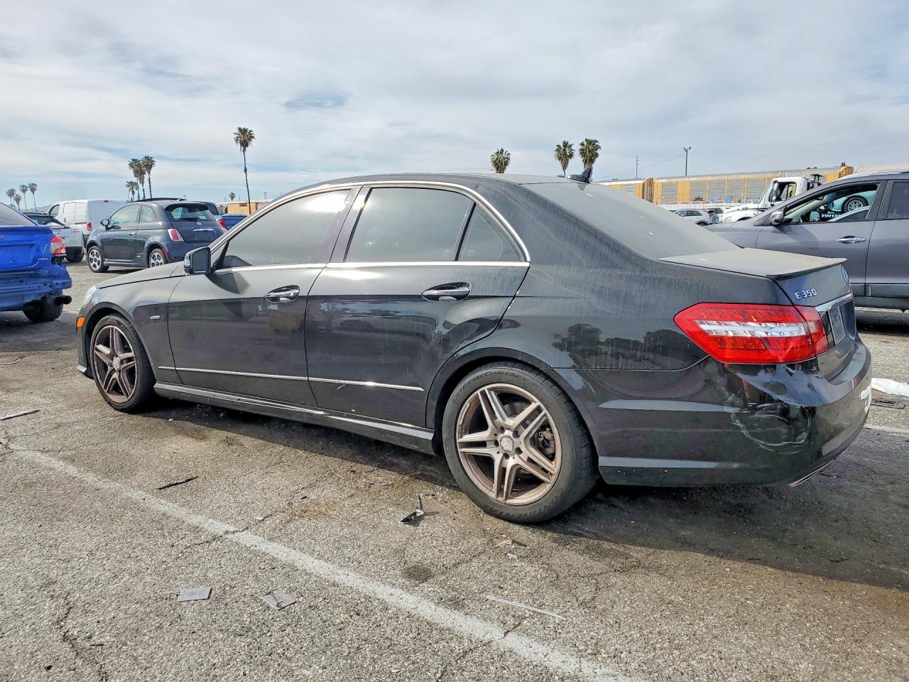2012 Mercedes-Benz E-class VIN WDDHF5KB6CA560171 photo 2