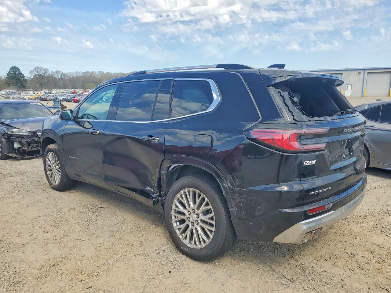 2026 GMC Acadia den VIN 1GKENLKS8TJ190043 photo 2