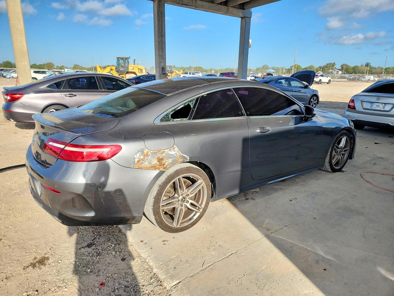 2018 Mercedes-Benz E-class VIN WDD1J6FB8JF012897 photo 3