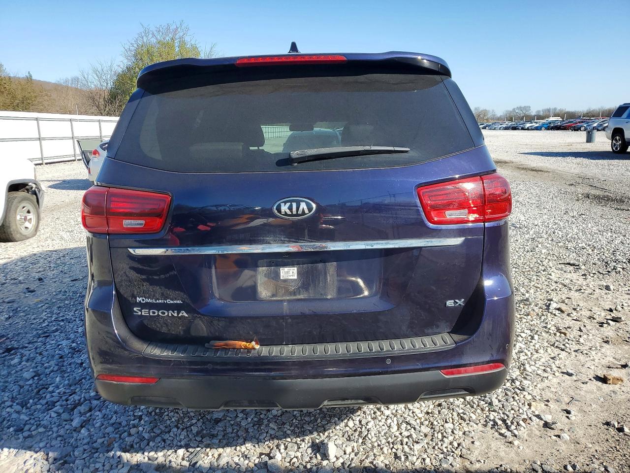 2021 Kia SEDONA VIN KNDMB5C15M6671292 photo 6