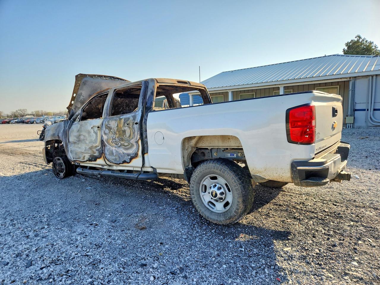 2016 CHEVROLET Silverado VIN 1GC1KUEG9GF169579 photo 2