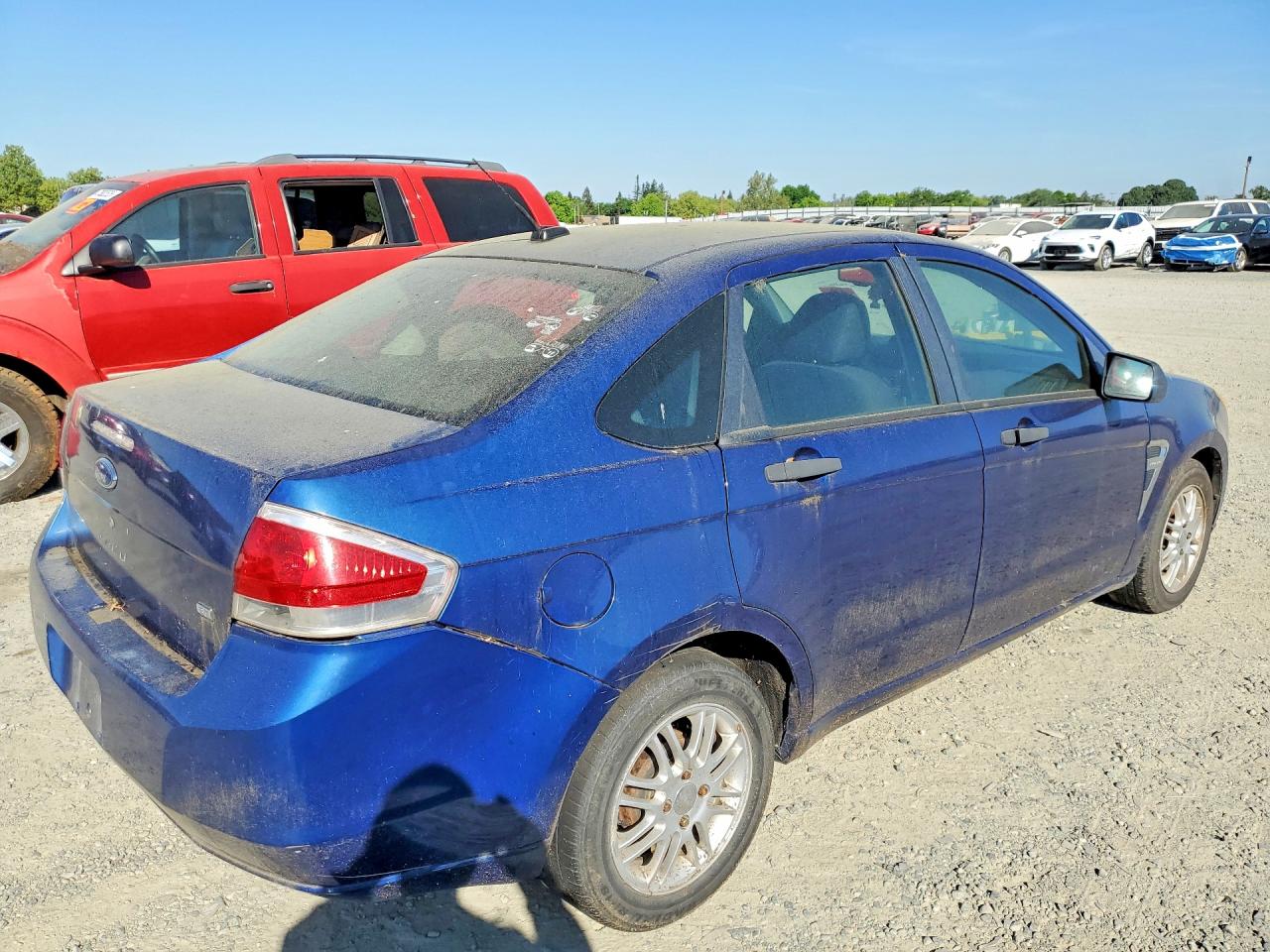2008 Ford Focus VIN 1FAHP35N98W268189 photo 3