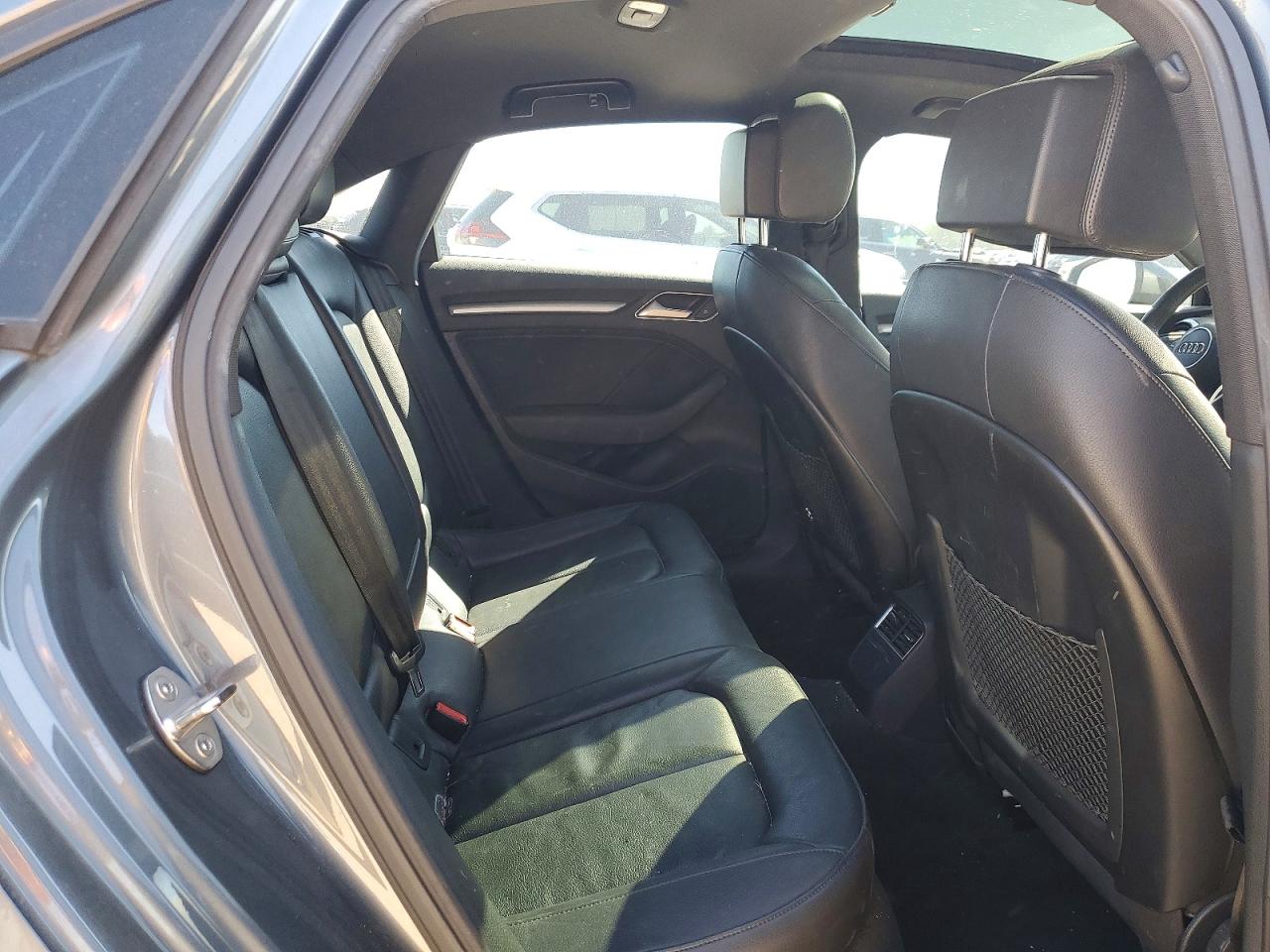 2017 Audi A3 VIN WAUAUGFF0H1031653 photo 10