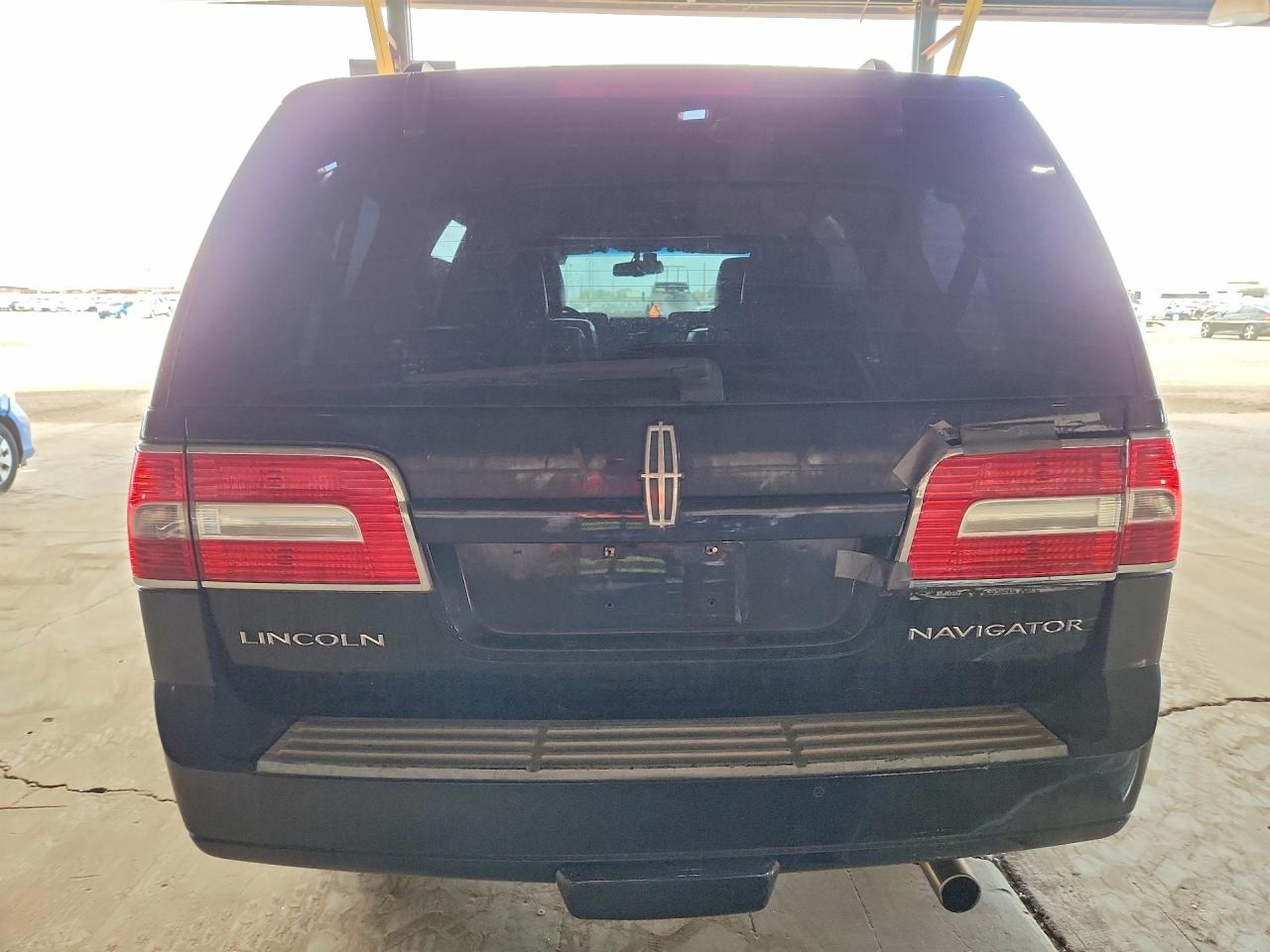 2010 Lincoln Navigator VIN 5LMJJ2H51AEJ09433 photo 6
