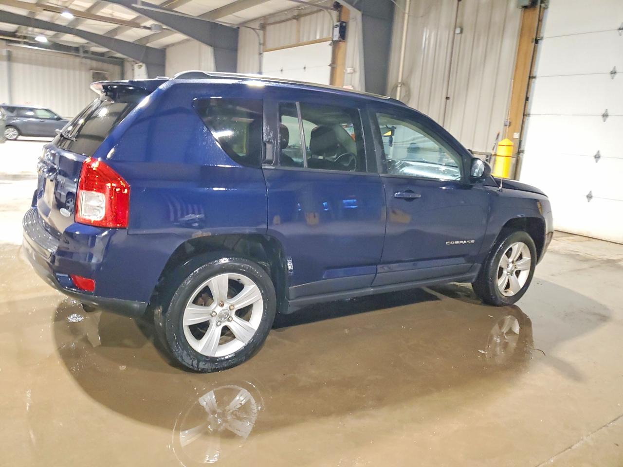 2013 Jeep Compass VIN 1C4NJDEBXDD218059 photo 3