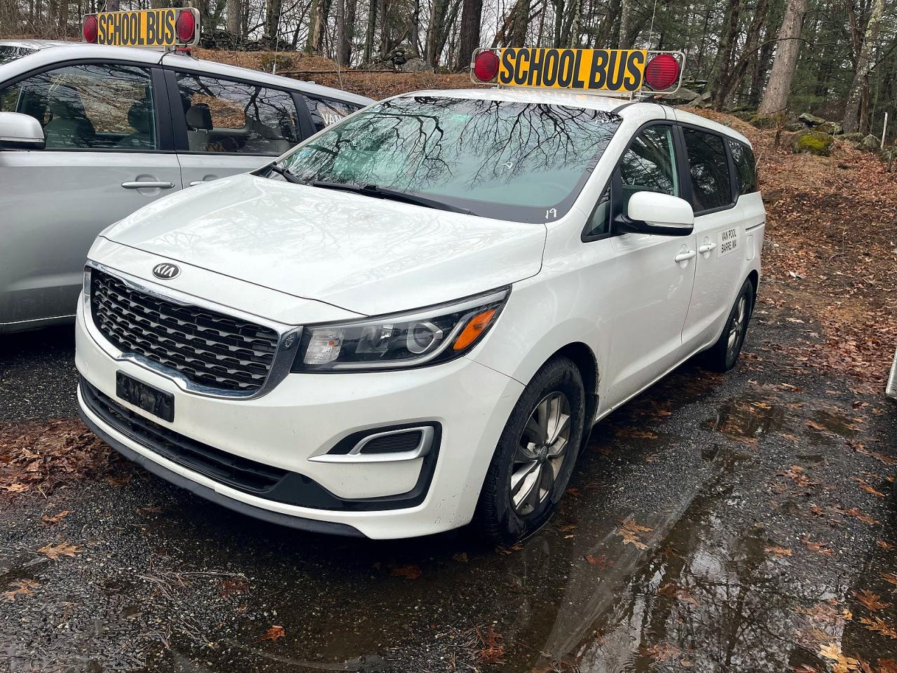 2019 SEDONA VIN KNDMB5C18K6525496 photo 2