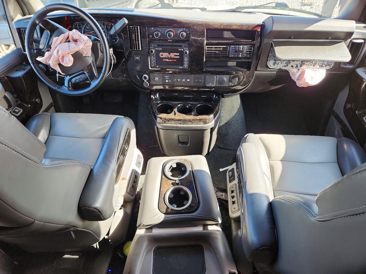 2020 GMC Savana VIN 1GTW7BFG5L1262505 photo 8