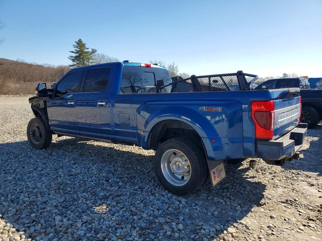 2022 Ford F450 VIN 1FT8W4DT7NED31813 photo 2