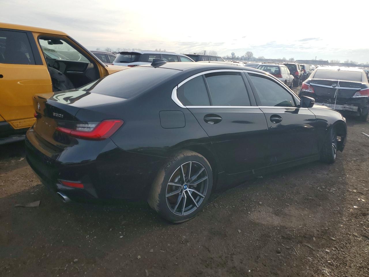 2020 BMW 3 series VIN 3MW5R1J0XL8B11582 photo 3