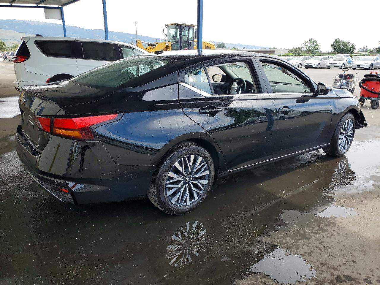 2026 Nissan Altima VIN 1N4BL4DV0TN305623 photo 3