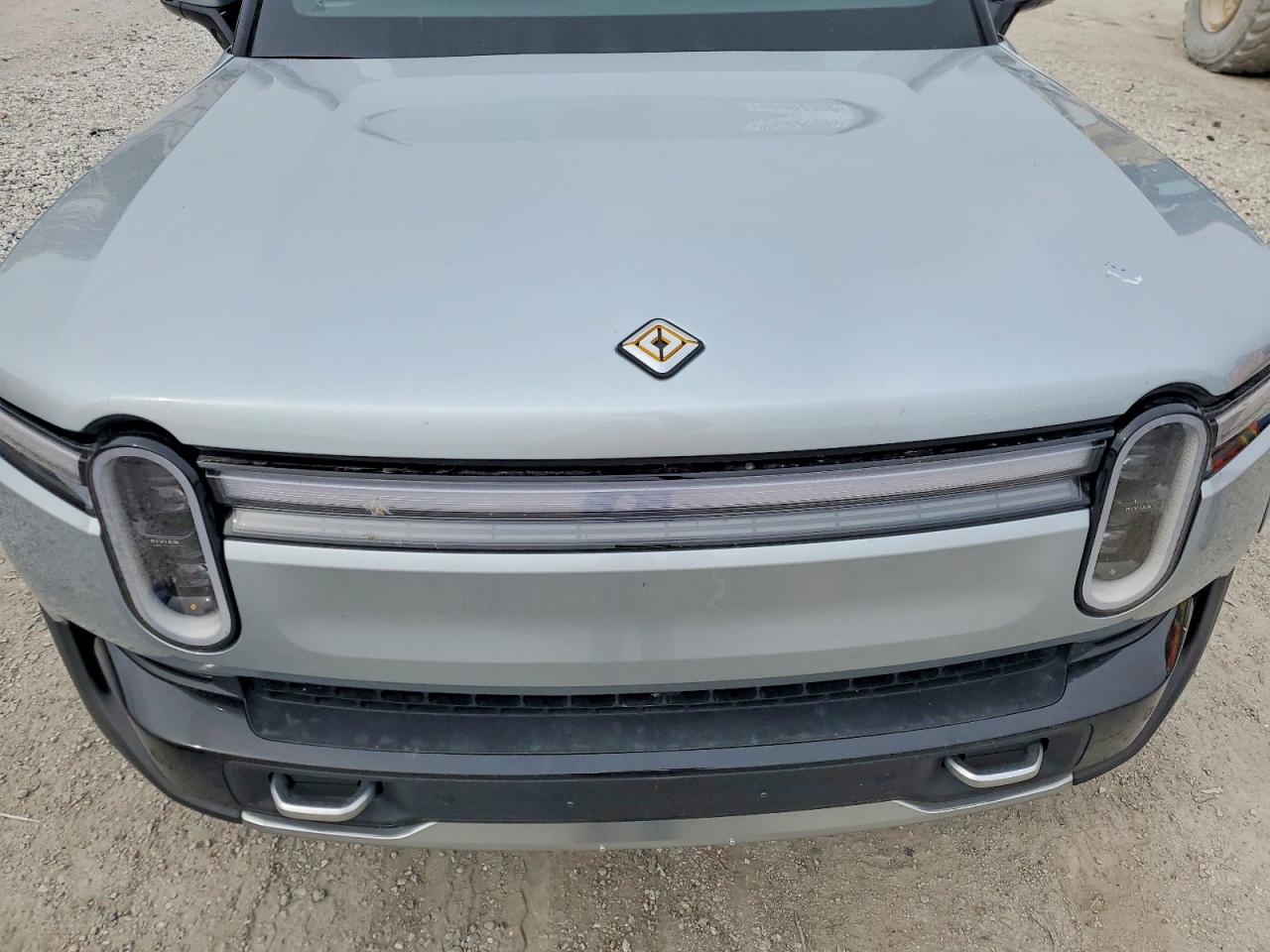 2025 Rivian Rit VIN 7FCTGBAA3SN037989 photo 11