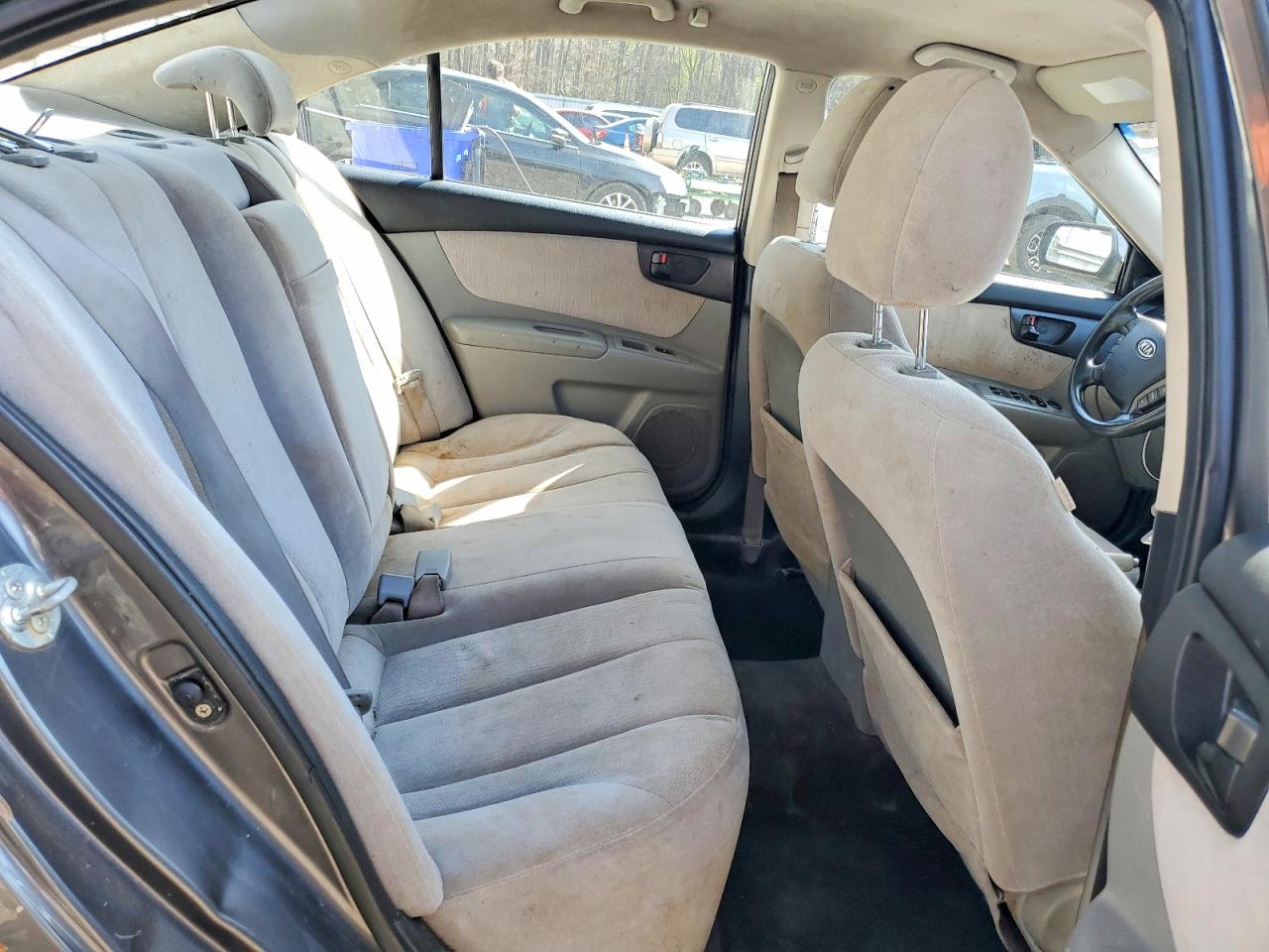 2009 Kia Optima VIN KNAGE228895316449 photo 10