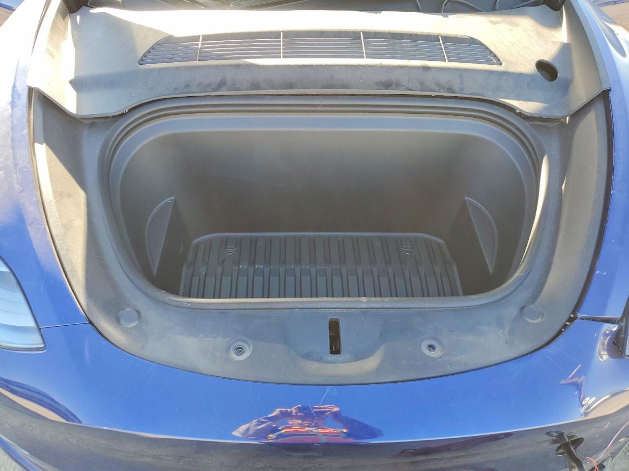 2024 Tesla Model y VIN 7SAYGDED7RF120574 photo 12