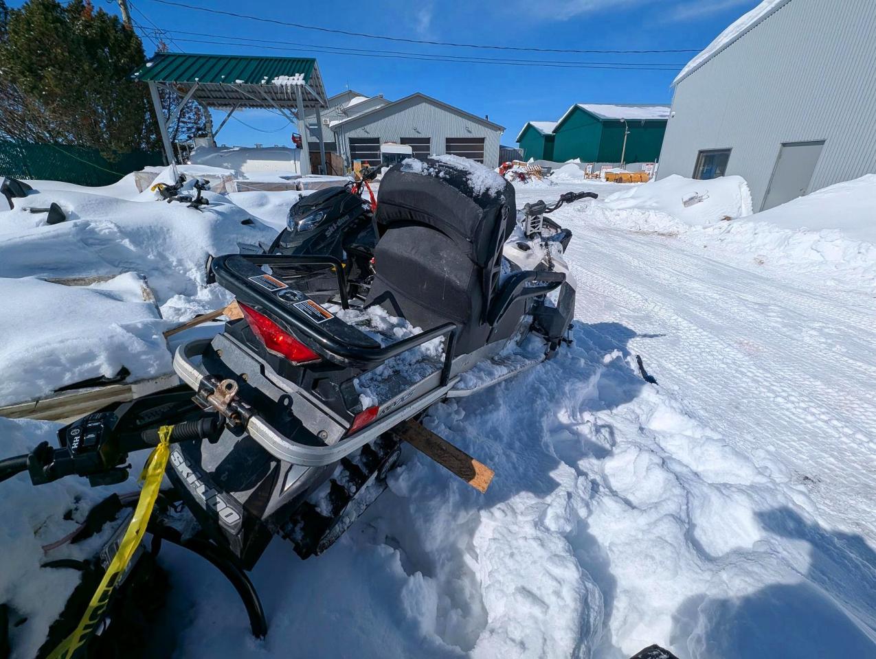 2015 SKID Expedition VIN 2BPSKDFA0FV000550 photo 4