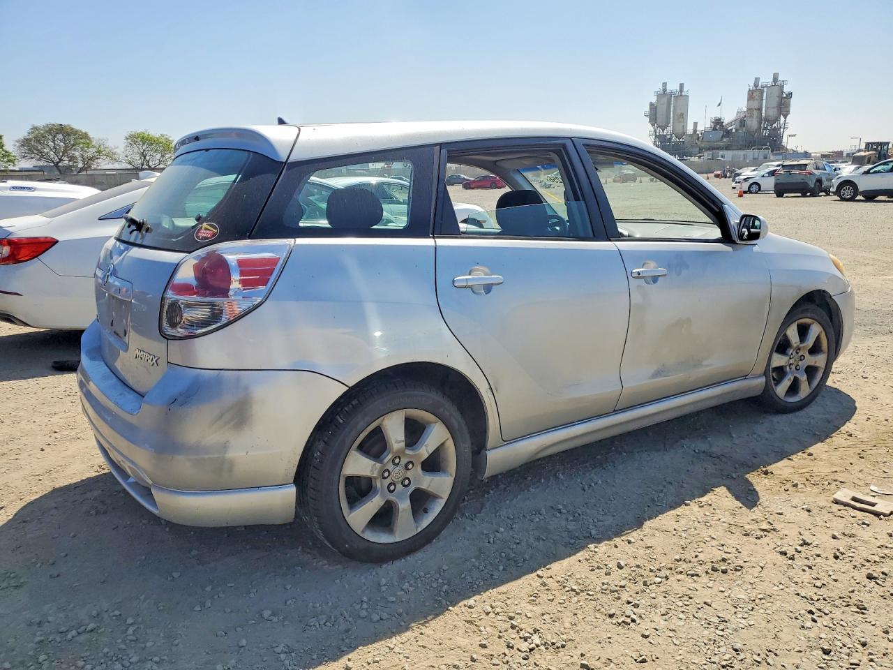 2024 Toyota Matrix VIN 2T1KR32E65C412204 photo 3