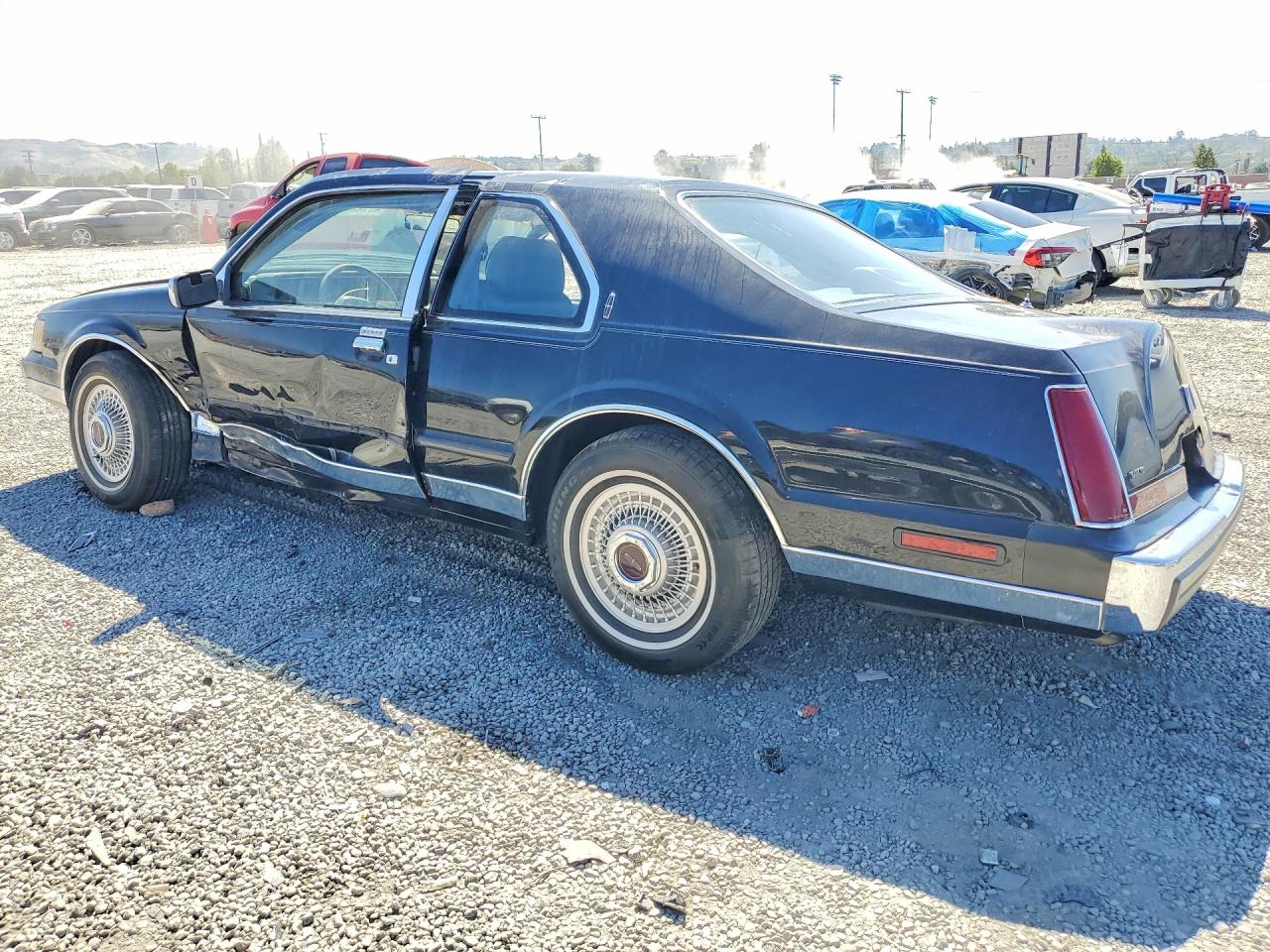 1986 LINCOLN Mark serie VIN 1LNBP98F5GY614549 photo 2