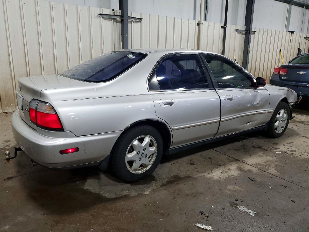 1996 Honda Accord VIN 1HGCE6678TA006912 photo 3