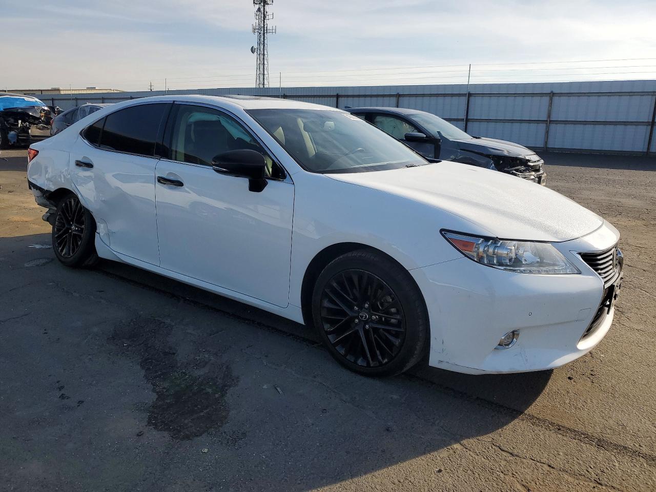 2015 Lexus ES350 VIN JTHBK1GG4F2185340 photo 4