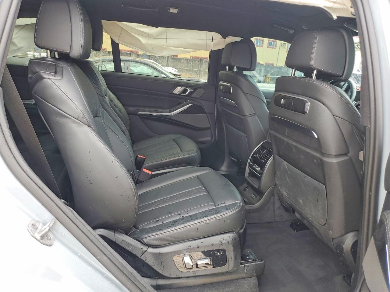 2025 BMW X7 VIN 5UX23EM0XS9Y68348 photo 11