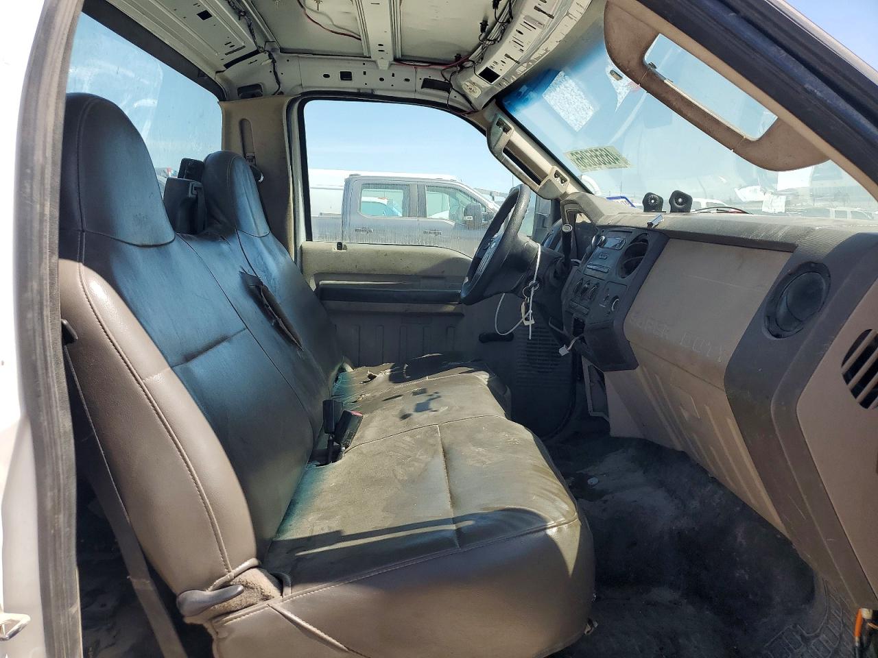 2010 Ford F450 VIN 1FDAF4GR7AEA60095 photo 11