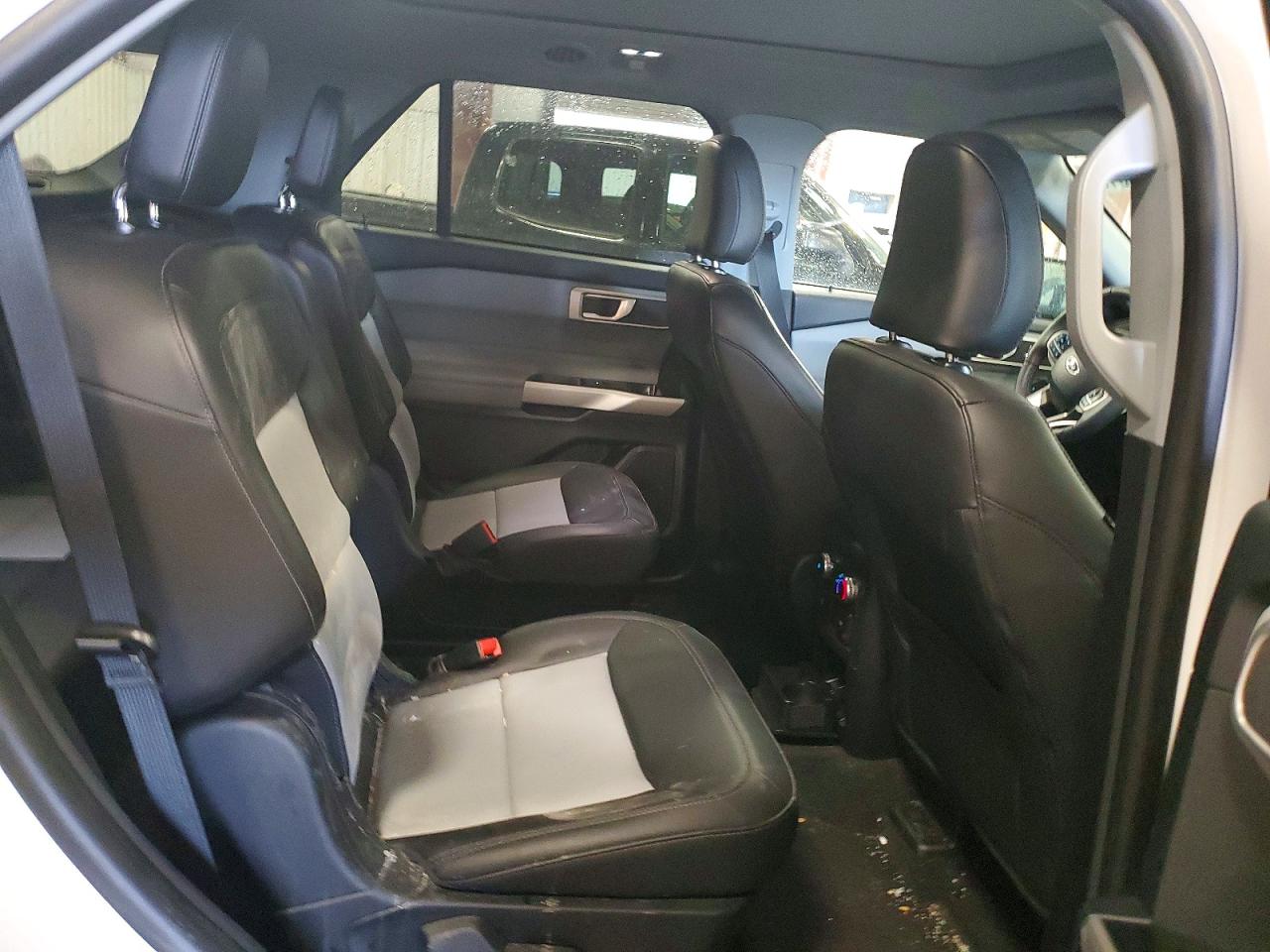2024 Ford Explorer VIN 1FMSK8DH1RGA15589 photo 11