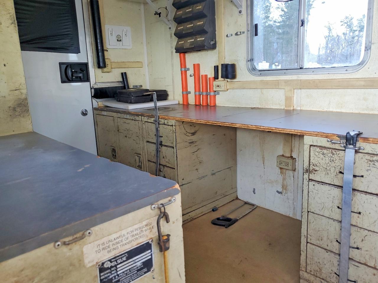 1999 FEATHERLITE Trailer VIN 4FGL01120XC518289 photo 6