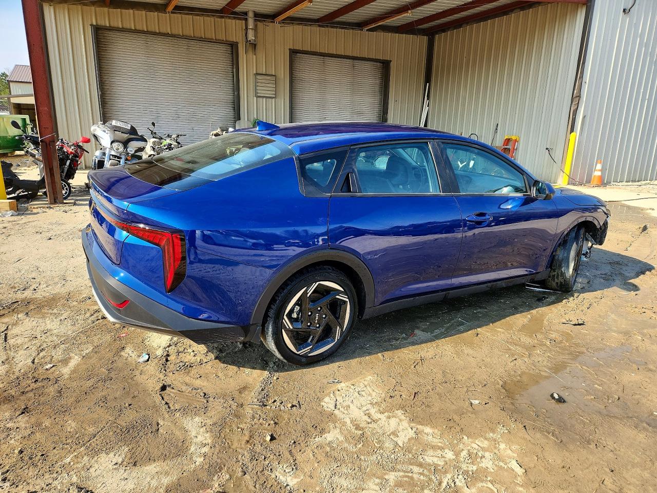 2025 Kia All other VIN 3KPFU4DE5SE187886 photo 3