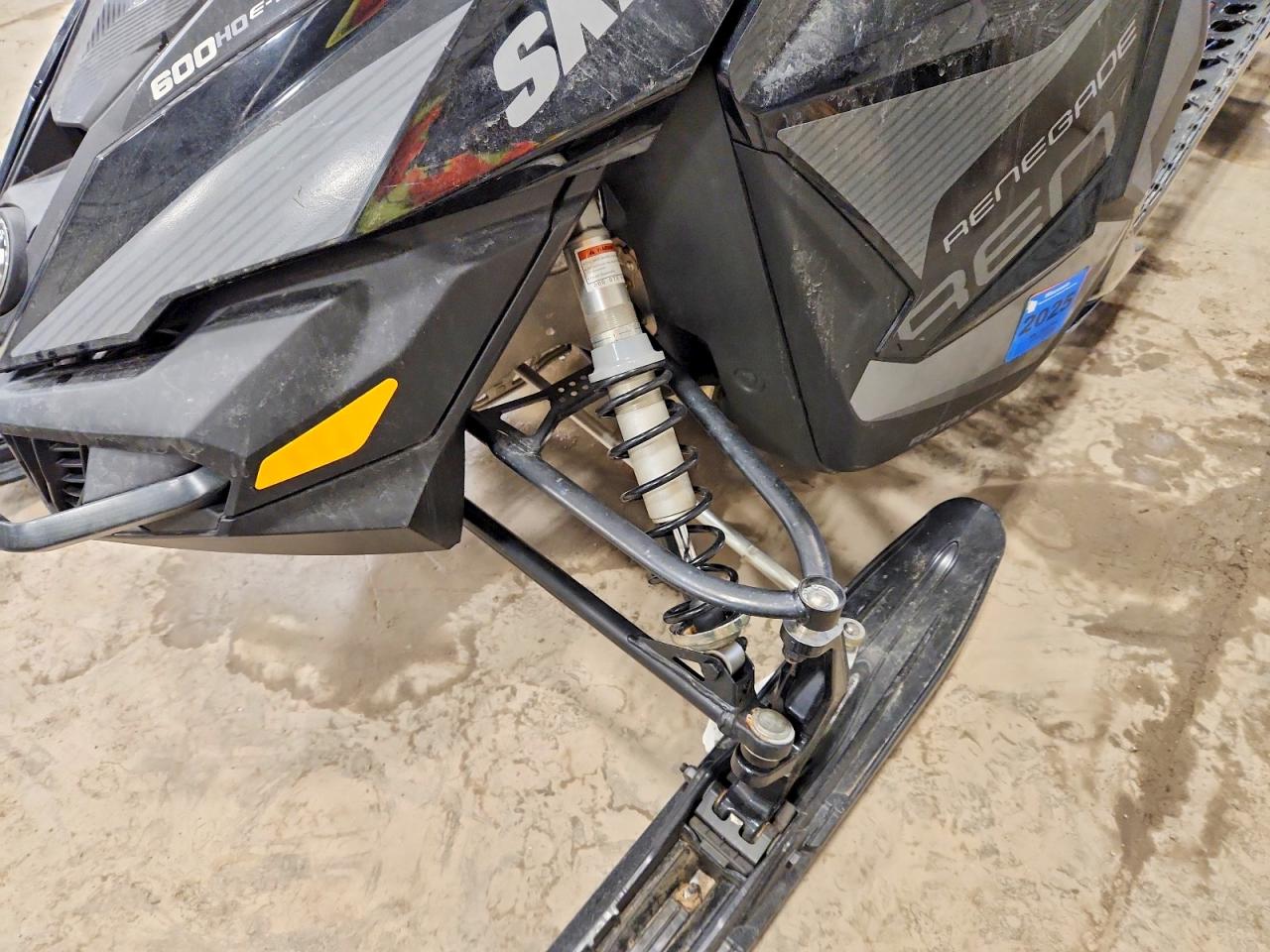 2017 SKI Renegade s VIN 2BPSBXHA1HV000591 photo 9